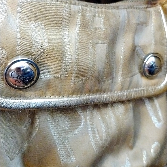 Metallic Gold Coach Poppy bag - Picture 3 of 10